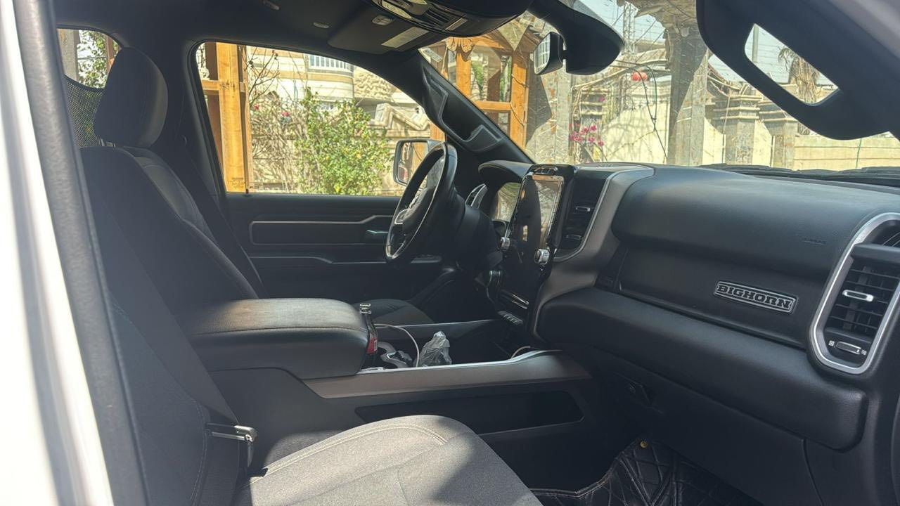 رام 21
Big horn بگ هورن

باب طويل بدي قصير(المرغوب)

محرك 8 سلندر هيمي 5.7(المرغوب) 1500 اقتصادي

السياره كفاله من الضربه والصبخ والتبديل (ملاحظات بسيطه)

سياره فول من الداخل مع شاشه تسلا

رقم بصره تحويل ثاني يوم السعر قفل 280

***********
