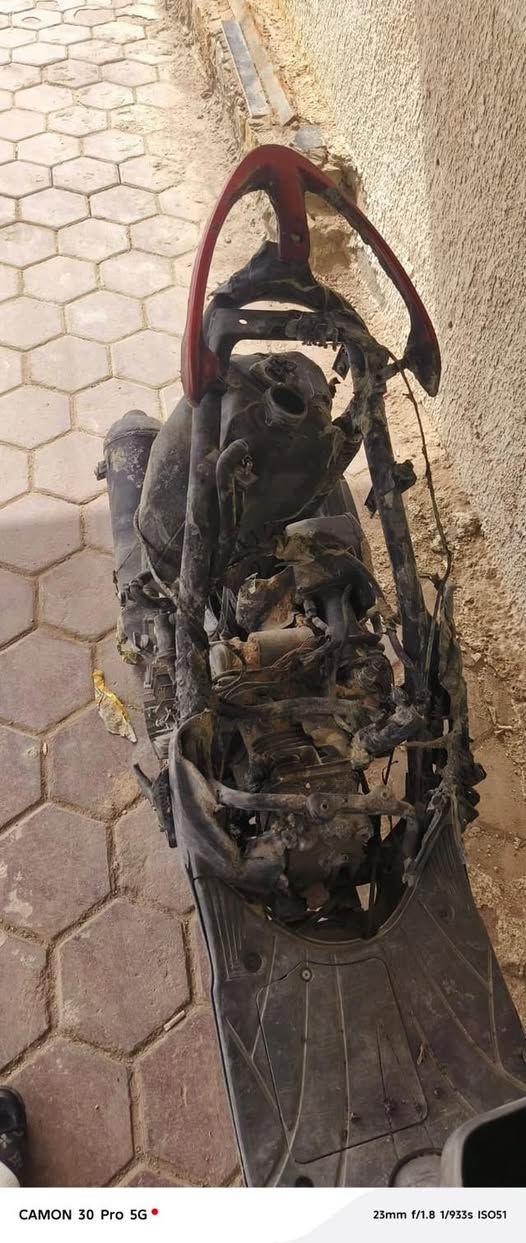 دراجه ادرس قديم ياباني الدراجه ابيعه محتركه بس الحاضن مال جنطه والتانكي والوايرات مال النوزل والجويتر والبكلايت الدراجه مكينته شغاله مابيه شي رايده ب225 وبيه مجال شوي


**إذا كنت صاحب هذا الإعلان وتريد حذفه لأي سبب، رجاءا أرسل رسالة إلى الدعم الفني**