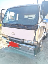 قلاب نيسان • ٤طن • موديل ٩٥