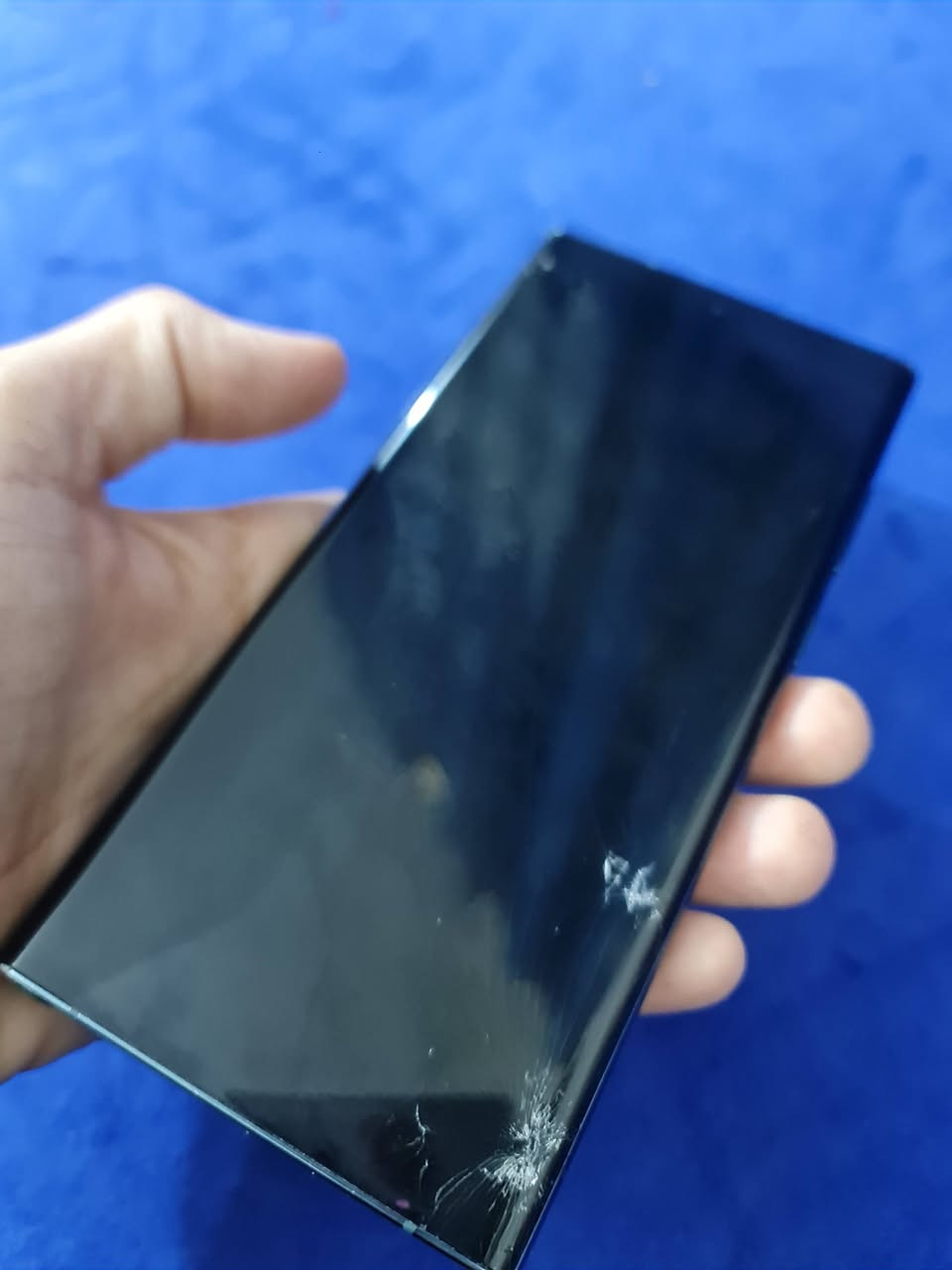 S22 Ultra
الذكره 512
العشويه١٢+١٢
الجهاز بي فطر
ونقطه الشاشه 
فول لمس وكدامكم
المكان كربلاء
توصيل ماكو
السعر 350
***********
