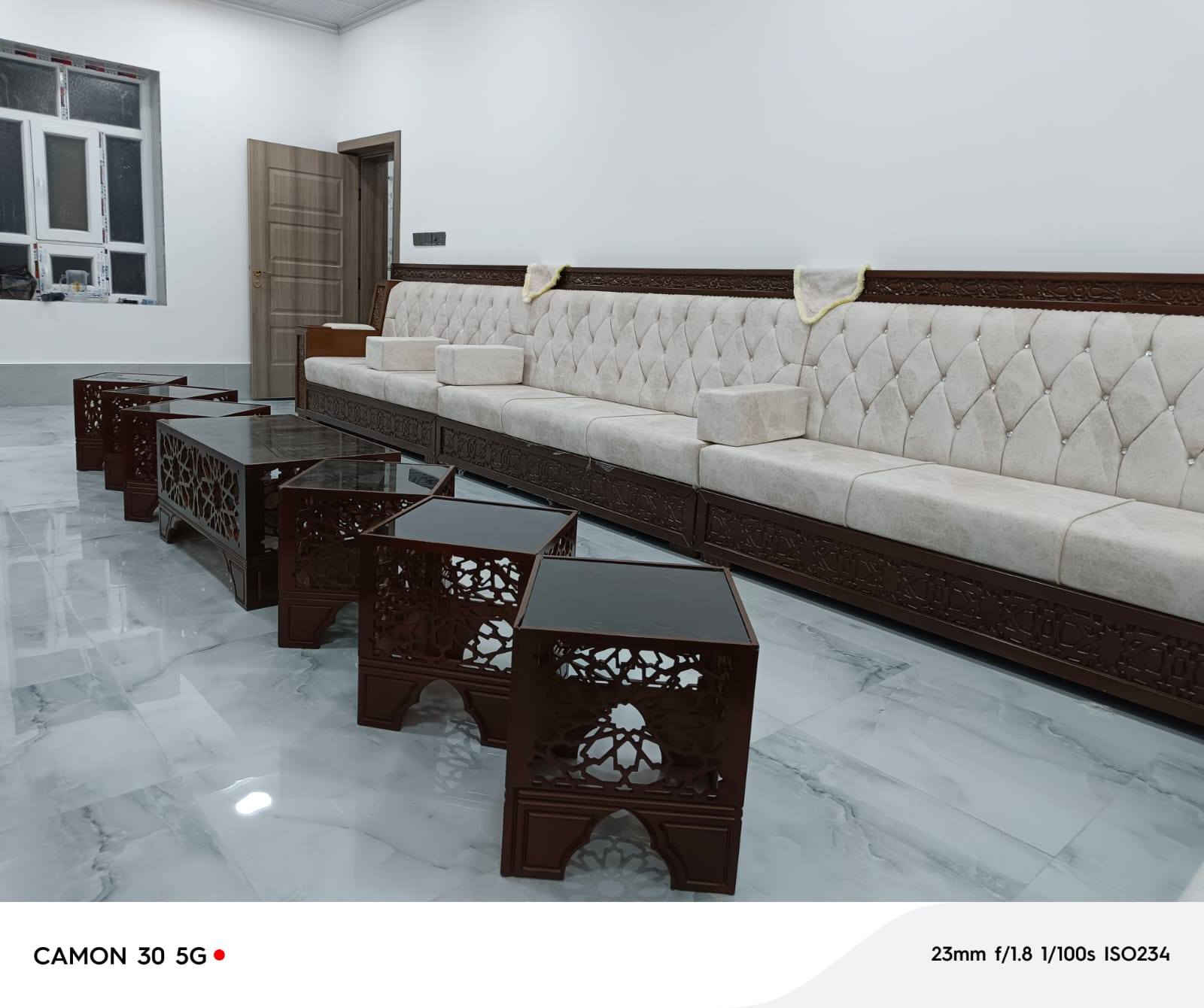 السلام عليكم متابعين صفحة معمل ومعرض الملكي اللقنفات ولدواوين 
يقدم لكم اسعار  تنافسيه
ملاحظه تفاصيل العمل خشب روسي انجين 
مقعد بلاويد اسود او ابيض حسب طلب الزبون 
عملنا لكافه الموديلات ودواوين 
 مع كل ديوان هديه طبله  كبيره و كوشات من المعمل 
ويوجد لدينا مندوب لاخذ القياسات 
العنوان/ القائم /الحولي /قرب معمل غاز القائم *********** /*********** ابواحمد@
