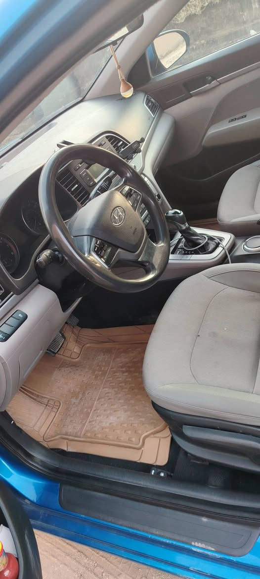 السلام عليكم
الانترا 2017 وارد امريكي بدون حادث فقط دعاميه اماميه 
السيارة جاهزة من كلشي
اربيل باسمي
السعر 127 وبيها مجال
***********
