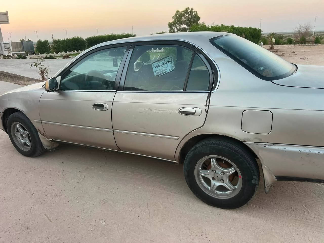السلام عليكم كورلا موديل ٩٢ سياره نضيفه كلش ما بيهه لو طخه كير ومحرك كفاله محرك ١٦٠٠كير اوتماتيك سعره ٤٢مكاني عامريه الفلوجه رقمي ***********
