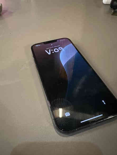 ايفون 13 برو ماكس مامفتوح بطاريه 91 ذاكره 256 نظافه خارجيه 100/100 كارتونت الجهاز موجوده كامل ملحقات السعر 800 وبی مچال رقمي للتواصل ***********
