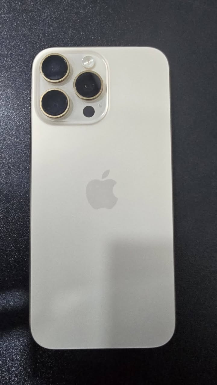 السلام عليكم
للبيع ايفون 16 برو ماكس جهاز نظيف وكالة ماستر بطارية 97 كامل ملحقات الجهاز مكفول من كلشي السعر 1,400 وبي مجال بسيط مكاني الجزيرة رقم ***********
