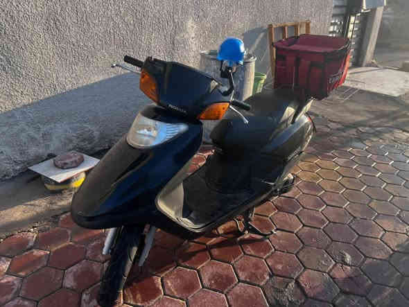 السلام عليكم دراجه سبيسي ياباني دراجه بلاديه خير من الله دراجه كفرات اصليه ومكينه ما مفتوحه ماشيه 48الف السعر 850 وبيها مجال قليل  للتواصل عل رقم*********** الي يريد يستفسر يجي واتساب
