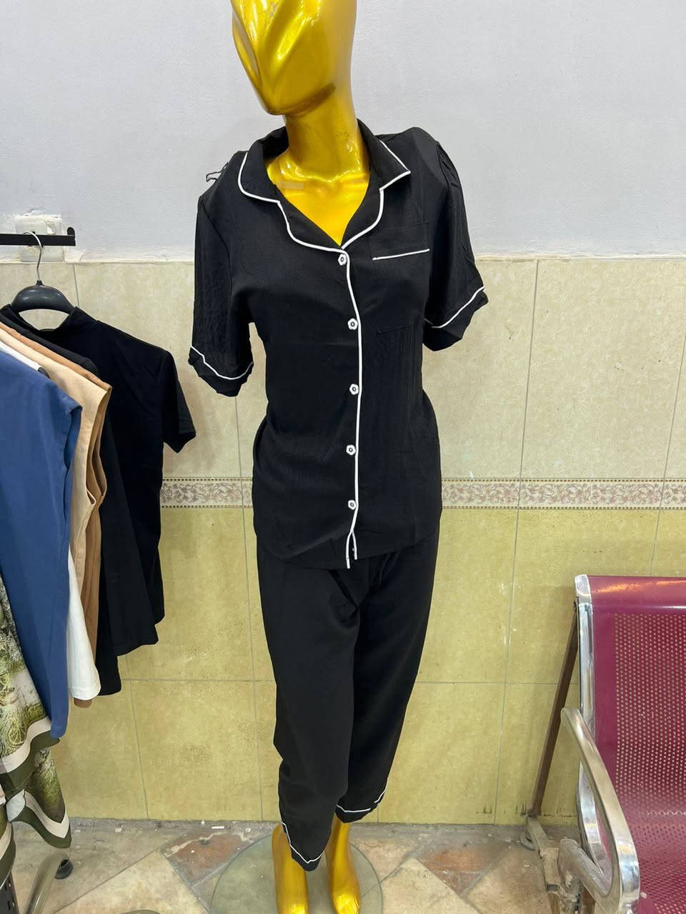 قطع مميزه كشمير ليكرا دشداشه مع بيجامه نسائيه لون أسود فاحم موديلات متنوعه وقياسات مختلفه للاستفسار والحجز والتوصيل مراسله الصفحه أو من خلال الواتس إب ***********  زورونا ناصرية الحبوبي بنايه عيادة فدك للسونار مقابل تاج البيان للحاسبات
