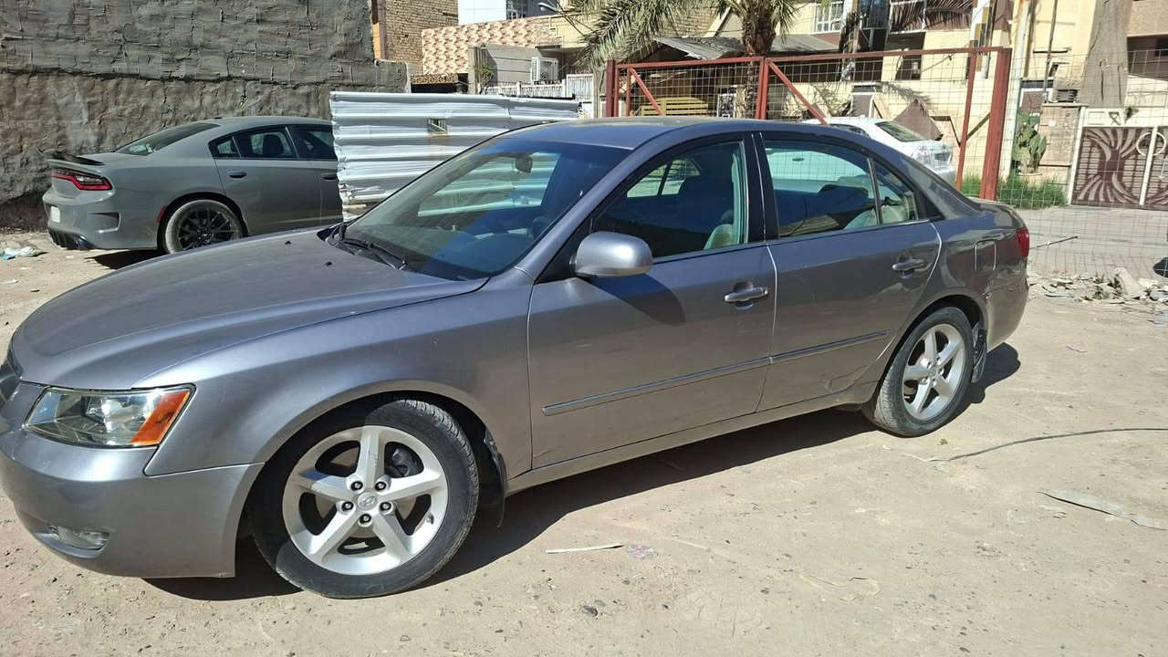 السلام عليكم.
سونا 2007 للبيع وارد امريكي مصبوغة حزام ماشية 115 الف ميل والسيارة نظيفة توهم معمريها للتواصل ***********
