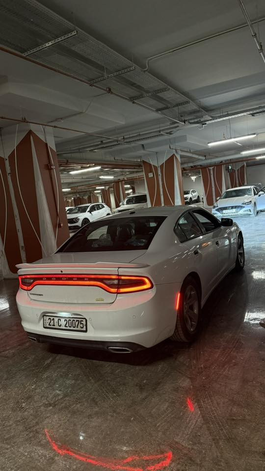 السلام عليكم جارجر مديل 2015 السيارة كفاله عامه عده بارد بالباب وكارتات بسيطة  رقم سليمانيه هزه أرقام جدد  السياره جديده عله وضع الشركه ما تصرف عليها الف ماشيه 218 السيارة كندي  ما مشتغله خط تخم تاير جاهزه سياره   السيارة شرط التحويل مكاني الديوانية حي الجامعه 
  شباب مكلف بالنشر السعر195 الاستفسار ***********
