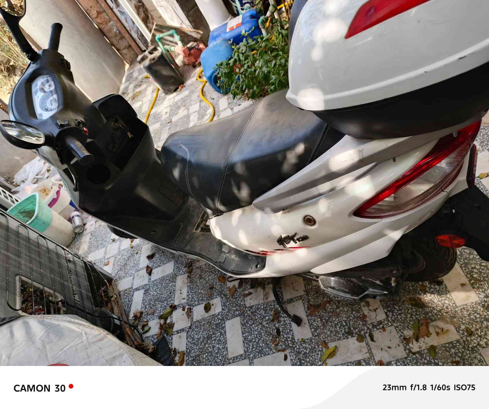 سلام عليكم دراجه بيع سعو 250دراجه شخاله كهربايات كامله مكره سله بغداد بوب الشام رقم الهاتف *********** متواجدوتساب
