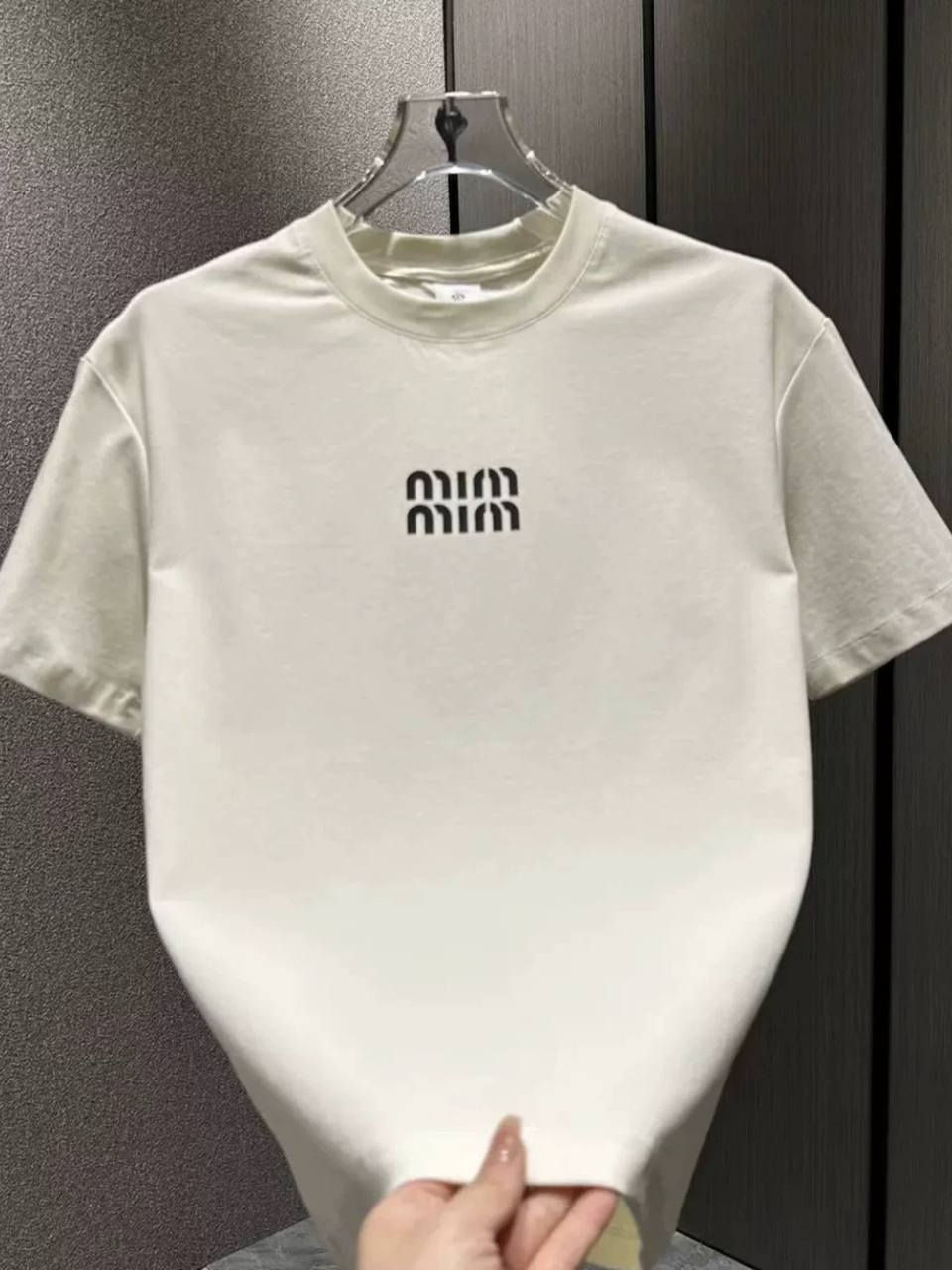 ياالله ياجبار
ماستر صيني 🥇 
خامة درجه اولى فوووول كوالتي 👍🏽 
✌🏼 
الدرزن يحتوي على 4 الالوان
  الالوان كلها قويه وموضحة بلصور
قياسات
(M-L-XL_2XL-3XL-4xl)

الدرزن 12 قطعة 

——————
  ربي يرزق الجميع يارب  🤲  
——————-
توصيل
بغداد 5
محافظات 6
لتثبيت الحجز مراسلة خاص


**إذا كنت صاحب هذا الإعلان وتريد حذفه لأي سبب، رجاءا أرسل رسالة إلى الدعم الفني**