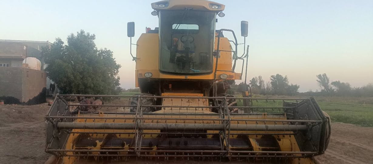 حاصده جديده للبيع موديل 16 مكلف بل نشر الاتصال عله رقم التالي ‏‪***********‬‏
