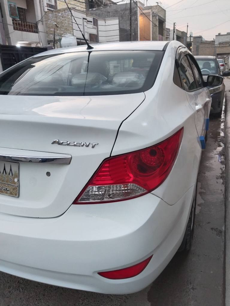 اكسنت 2011 خليجي مكينه وكير جدد مكينه 1600 صدر امامي جديد والخلفي نقص بوش فقط رقم بغداد شرط التحويل السنوية لغاية 2028 مكاني بغداد البياع تقاطع درويش السعر 81$ 
*********** بغداد, العراق
