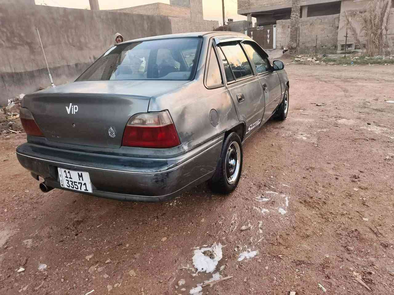 السلام عليكم رحمه الله وبركاته سلو للبيع موديل 95 مكينه وكير خير من الله كير تماتيك سياره نظيفه وحلوه بس شويه بها جرد رقم الهاتف للاستفسار  0750191234  *********** سعر 36 رقم بغداد
