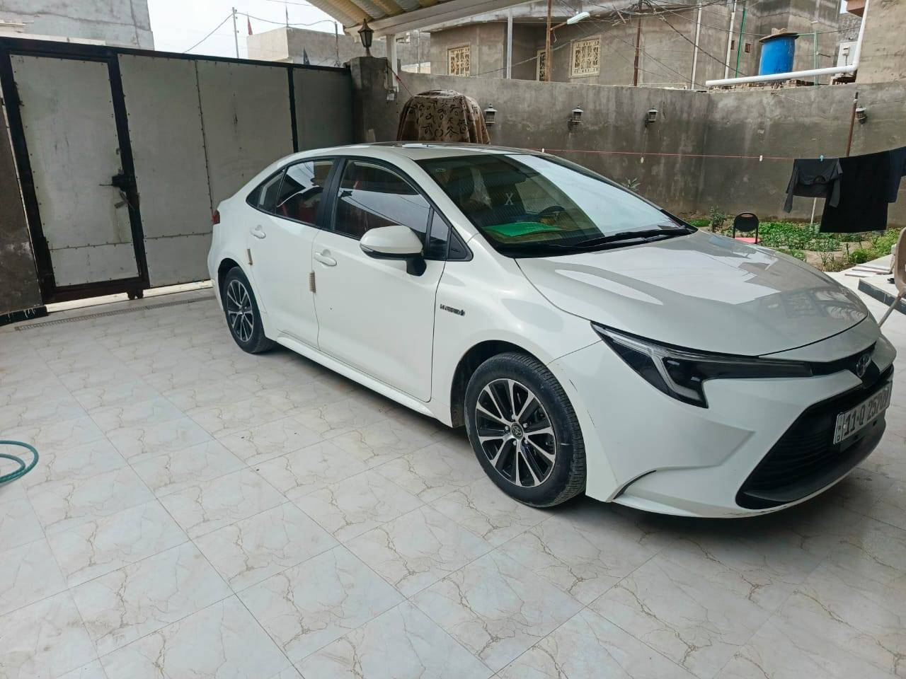 كورلا هايبرد موديل ٢٤ الشكل الأمريكي مكفوله دواخل جلد ارضيه جلد ومواصفاتها معروفه
السيارة ب اسمي ابيع تحويل رقم بغداد وعنواني بصرة 

السعر ١٤٨ وبيها مجال

***********

***********
