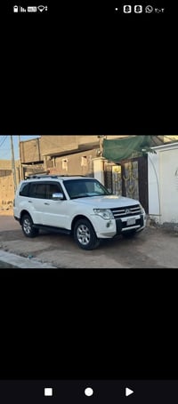 ميتسوبيشي باجيرو • موديل ٩ • فول ماعدا الفتحه