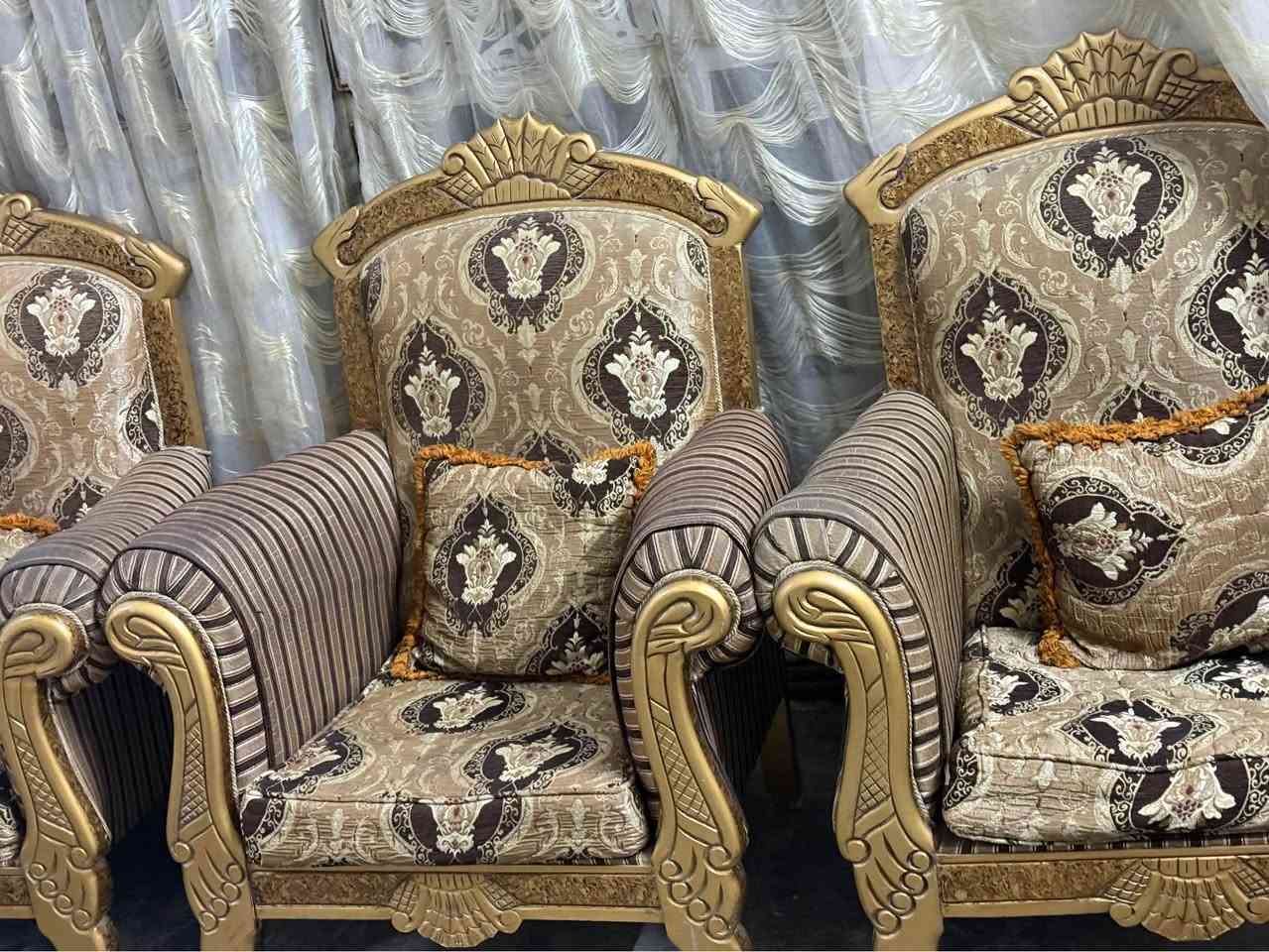 بغداد الشعب مكلفة بالنشر يريدة يتصل ع هذه الرقم ***********اربع كراسي نظيفات كلش بغداد, العراق
