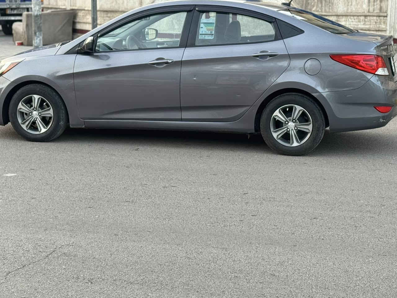 سلام عليكم اكسنت موديل ٢٠١٣ وارد أمريكي داخله أكلين ليبل واحد ماشيه ٩٧. سياره جديده متصرف عليه ألف مكينه كير مكفول صدر تبريد تخم تاير سياره بيه ٣ قطع أثر شخوط مكفوله من الضربه وأفتح فقط رش بدون معجون على وضع الشركه رقم بغداد مكان بغداد شارع فلسطين معروضه89بيه مجال حق جيه ***********
