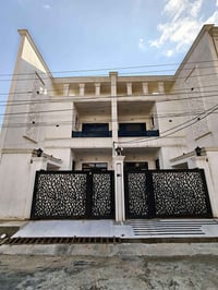 شوراو قرب جيهان مول • ١٠٠متر • درج داخلي