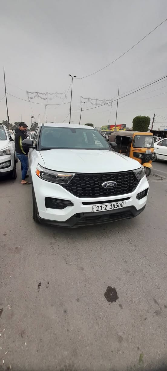 فورد اكسبلور ٢٠٢٣ بوليسي ٥ راكب رقم جديد سنوية جديده بااسمي تحويل حادث خشم جاملغ وبنيد وراجع بلاد سياره حداده جديده  فقط تريبات بسيطه السعر ٢١٠ وبيها مجال استفسار ***********
