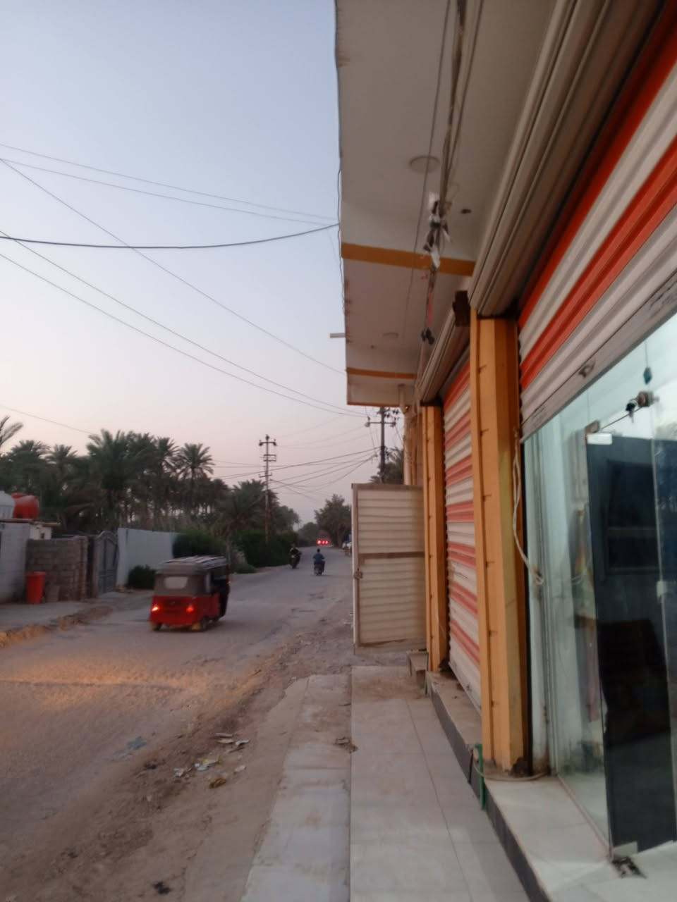 عماره للبيع موقع تجاري ومميز شارع البعبدالله مباشر على شارع العام مقابل حي عدان 
 طابو صرف مساحه 105
 بناء حديث مداور مباشر 
اجار الشهري 525الف الشهر  
السعر 210 مليون وقابل للتفاوض 
الاستفسار اتصل 
*********** 
***********
