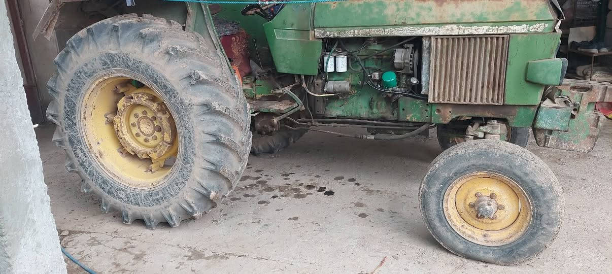 السلام عليكم ورحمة الله وبركاته تركتر جندير للبيع معمر جديد محرك كير اكسن تايرات خنزيره الكل مكفول وشغال ١٠٠% .السعر ٨٥ ورقه اوبيه مجال قليل يرهم مراوس كيه حمل .المكان الشرقاط الاتصال على الأرقام التاليه. *********** ***********
