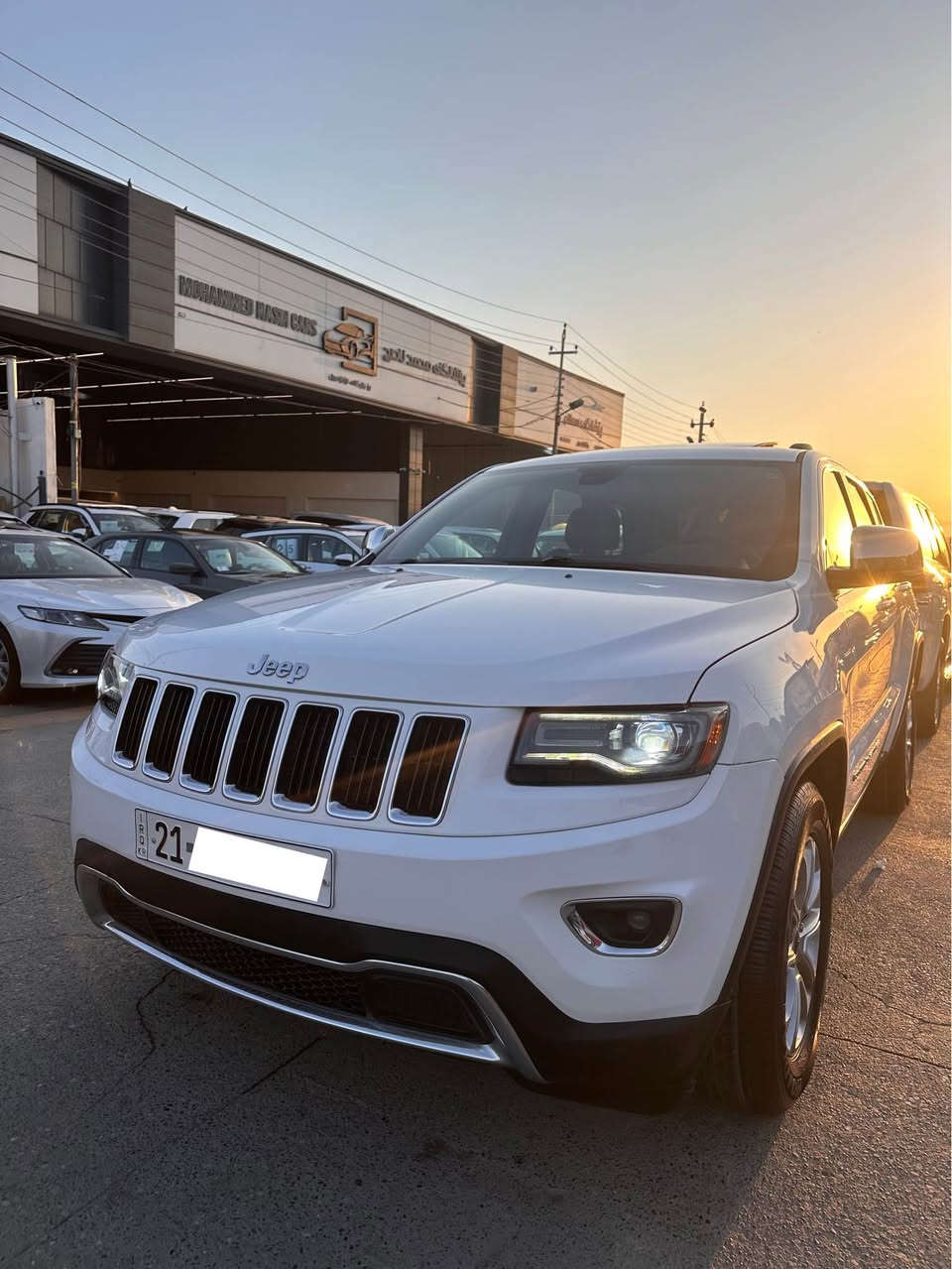 جیپ 2014 بێ بۆیاخ سۆنەرم داناوە..مواسەفات limited
دەرەجە یەک قەپات قەپات مواسەفات 4*4ئۆکتانی 85ئەخوێنێتەوە هەموو بانزینێکی بۆ ئەبێت ( پانۆڕاما بەسمە دەرگا بەسمە سێ شاشە ناو فۆڕمیگا دەبڵ ئەکسل سێ گێڕ سوکان کارەبا و هیتەر کوشن ساردوگەرم میمۆری کوشنی دواوەش هیتەرە سنوق کارەبا شەغالە 97 هەزارڕۆشتووە) سەنەوی تازەیە تایەی تازەیە
 گێڕو مەکینەی بەشەرت ماڵی دۆستە زۆر تازەیە سەیارەکە 208 گەڵاو معامەلەیەکی برایانە 
***********
*********** السليمانية, العراق
