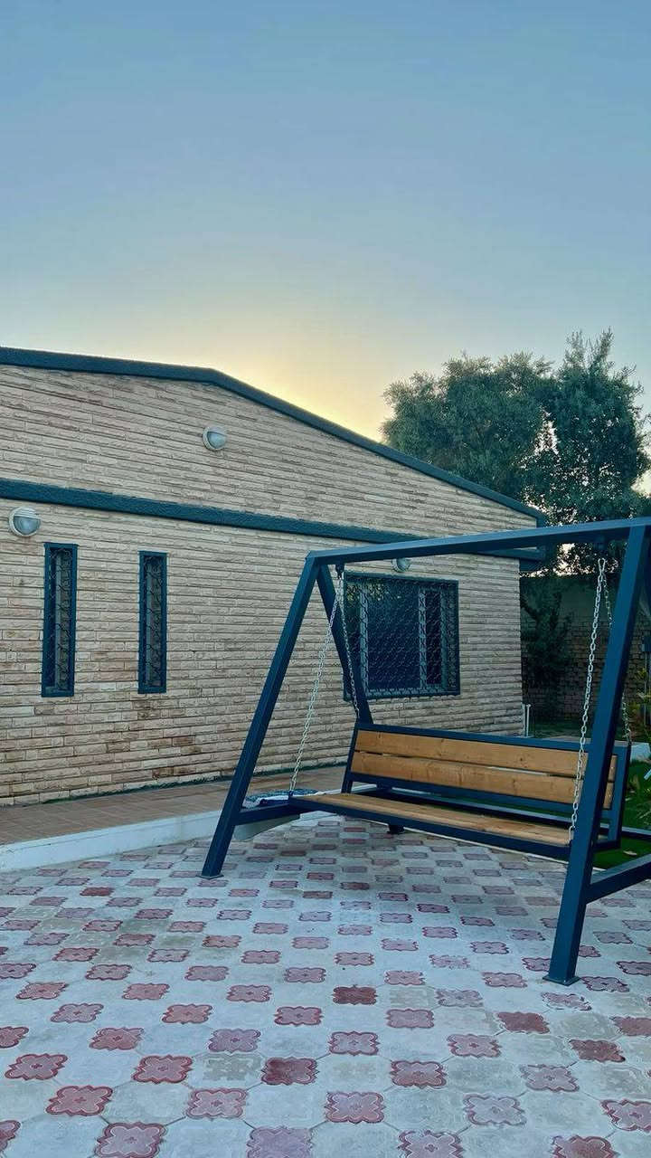 ***********
***********
