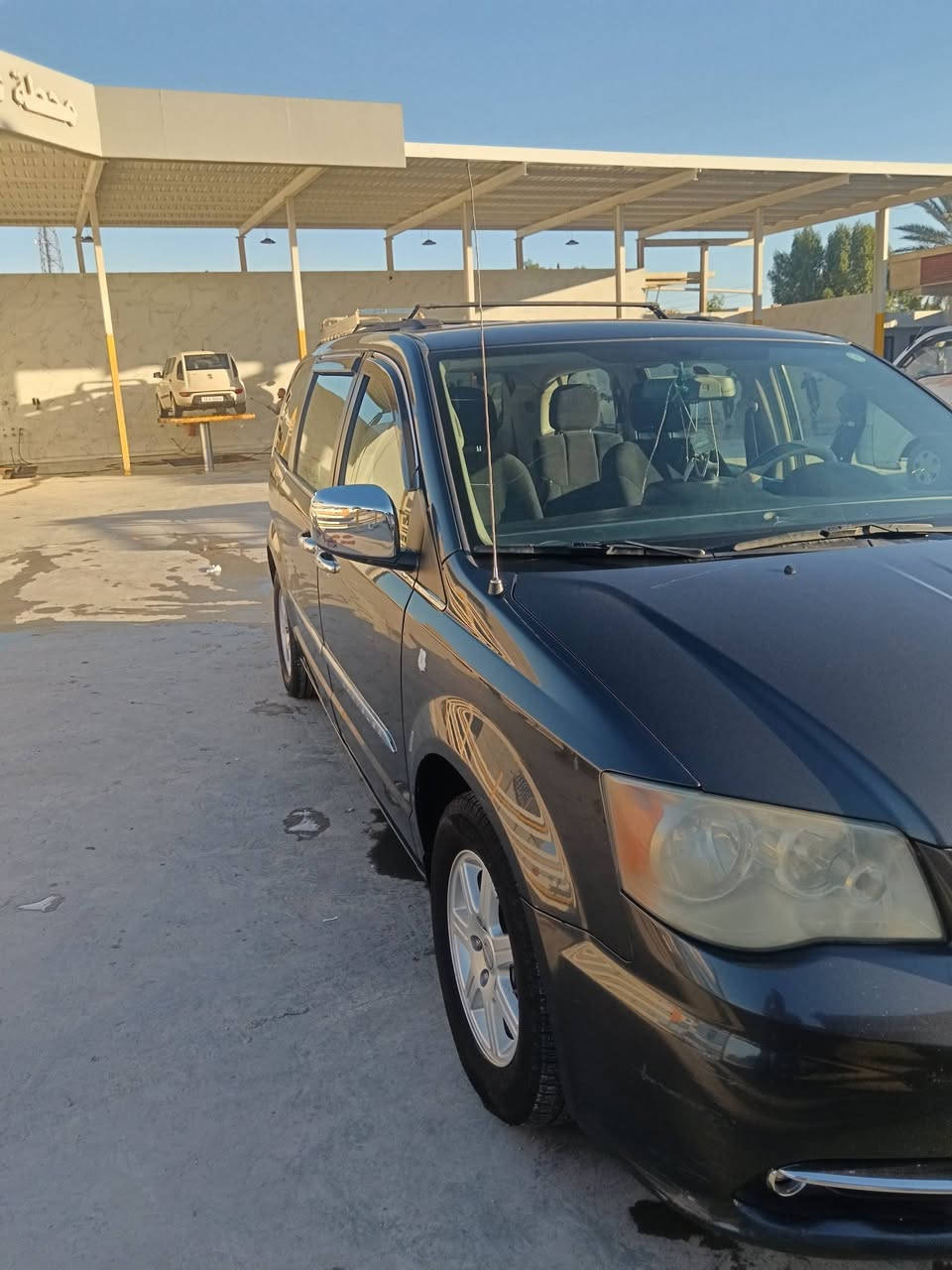 سلام عليكم دوج كلاسزر موديل 11 اربيل بسمي3قطع تبريد حداديه جديده بيبان صندوق كهربائي شاشه قلاب كشن لغف سياحي ضرر بس جوملغ ايسر جهت السايق سعر 135 رقم الهاتف *********** موجوده بابل
