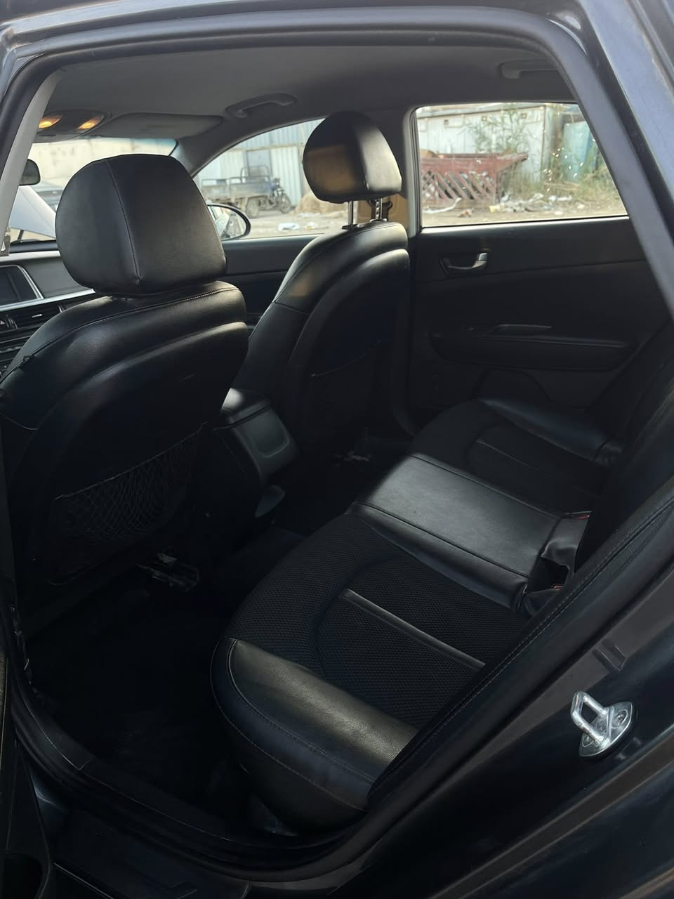 السـلام عليـكم 
اوبتـما موديل ٢٠٢٠  رقـم سليمانيـه الجديـد تريـد تحويـل او وكـاله  فـئه S فـوول مواصفـات من عـدا الفتحـه 
مكينـه ٢٤٠٠ 
رادارات جانبيـه 
رادارات امـاميـه 
بصمـه 
الصنـدوق ذكـي 
شـاشه كبيـره گار بلـي
كشنـات كهرباء 
تثبـيت مسار 
ماشيـه ٧٩ الف 

السياره كلهه ليبل واحد بدون تبديل قطعه 

        حادثـه سرقه جاملغ امامي ايسر وراجع نفسه 
والجاملغ الامامي الايمـن معدل بارد ومرشوش فقط 
والبنيد هاذا البارد الموضح بلصوره لا صبغ ولا فدشي 
السياره كلهه ليبل واحد مابيهه تبديل قطعه 

السـعر ١٣٠  العنوان الديوانيه

رقـم التلفون ***********
