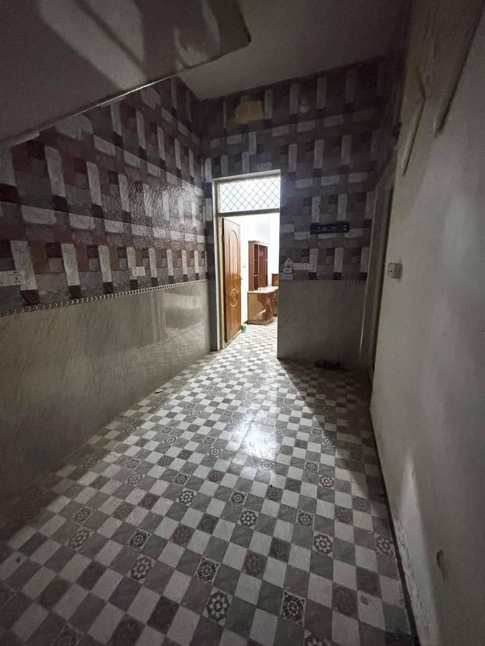 ياالله 

يوجد لدينا بيت للرهان مساحه 50متر يحتوي على غرفه وصاله ومطبخ وصحيات سعر الرهان 15مليون مده الرهان سنتين 

للاستفسار والمعلومات الاتصال بنا ع الارقام التاليه 

***********

***********

***********

او مراجعه مكتب ألروان للوساطه العقاريه والمقاولات العامه 

عنوان المكتب حي ميسان ع الشريط قرب صيدليه الشراع مقابل الاستداره مباشر 

عندك بيت عرصه للبيع راسلنه وات ساب وتدلل 

مستعدون لشراء الدور والعرصات حي ميسان فقط
