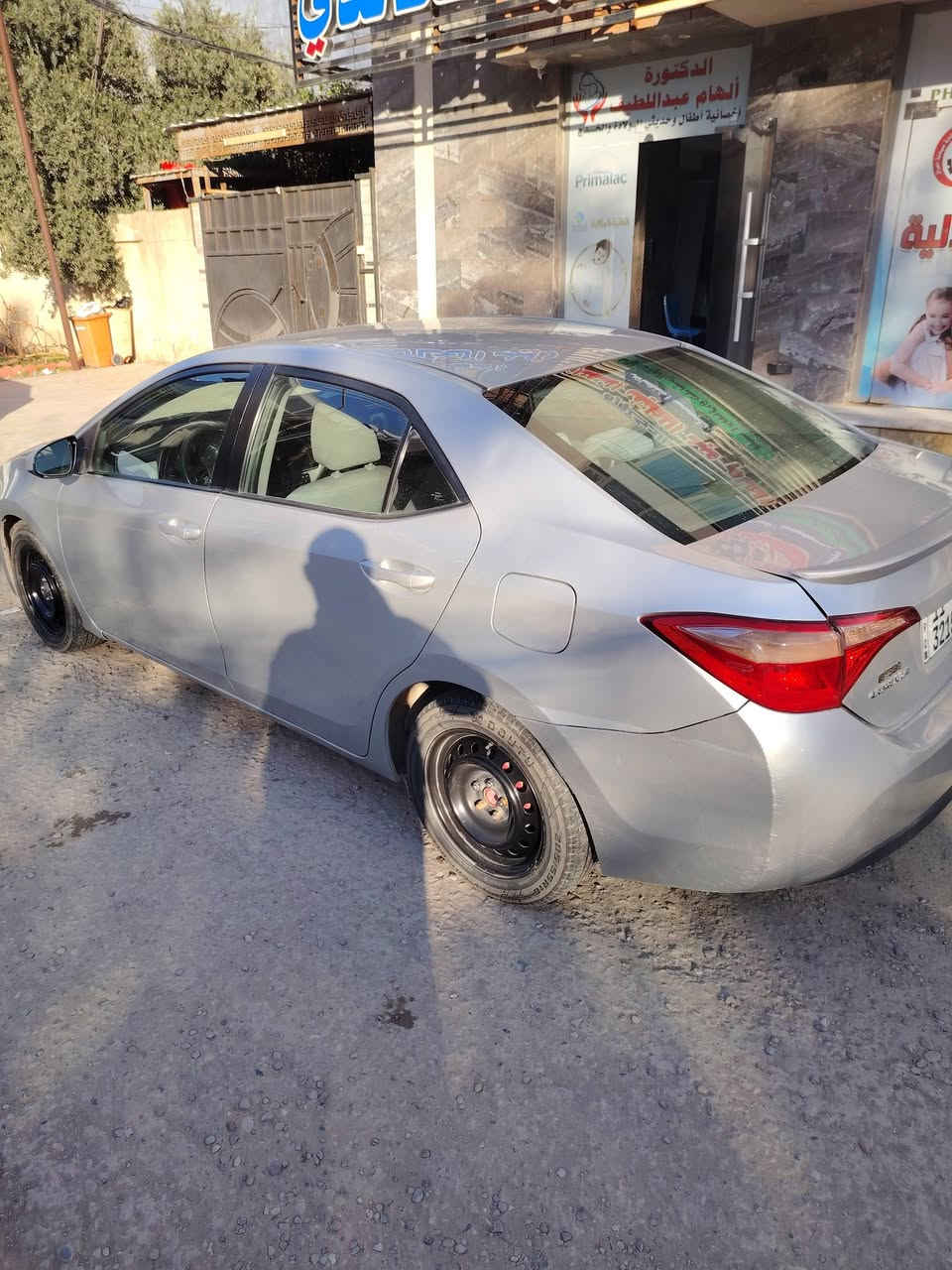 السلام عليكم كورولا موديل 19 رقم بغداد ماشيه 150 دولار امريكي شامول الخلفي وبالعراق مصبوغ باب خلفي رقم الهاتف ***********السعر ١٣٥وبيهه مجال 
ديالى
