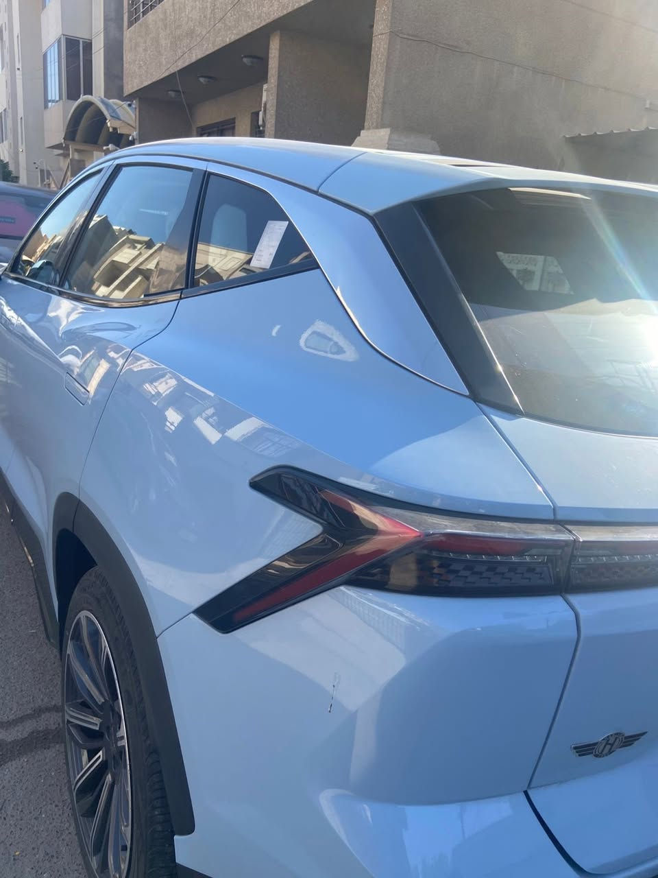 Jetour Dashing 2024 / 1.6 Turbo Luxury full
ماشية 38 ألف كم والسيارة جديدة ع الشركة
المواصفات: بانوراما تشغيل عن بعد 
جنطة كهرباء.. رادارات أمامية وجانبية.. أطفاء ذاتي.. كشنات جلد لونين كهربائي تبريد وتدفئة.. كروز سرعةوتحديد مسار.. نقطة عمياء.. كير ب٨ سرع وأنارة متغيرة مع شاشة كار بلي كبيرة دوسات مضيئة بعلامة جيتور وشعار تحت المرآة الجانبية ويل بحجم ٢٠ … مع مواصفات أخرى 
داخل الضمان ومكفولة وبأسمي 
رقم بغداد الإنكليزي والسعر مناسب للجناي 
أتصل ع الواتس آب أو ماسنجر أو على الأرقام… 
*********** واتس آب 
*********** 
اتصل وتدلل🤍
اليرموك قرب جامعة الناجي 
ممكن أراوس وحسب القناعة
