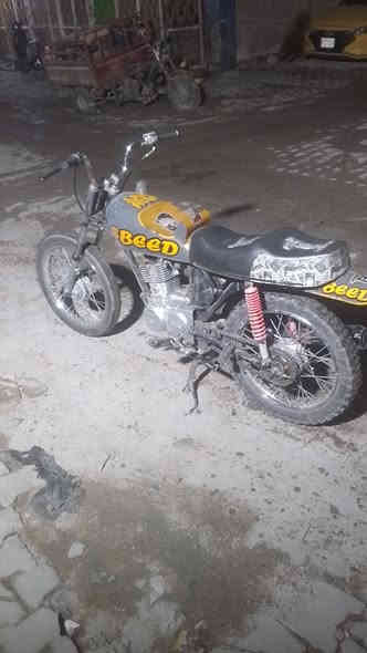 سلام عليكم دراجه أيراني 4كير نامه سي جي دراجه كفاله عامه دراجه نضيفه وما مفتوحه بس مابيها اوراق اكفلك سرقه سعر 550وبيها مجال للشراي عنوان بغداد الحريه ***********
