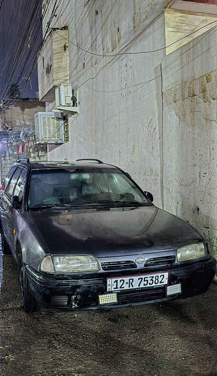 السلام عليكم
سيارة نيسان بريميرا موديل ١٩٩٠ 

محرك ١٦ 

سيارة بلاديه بدون صبغ بدون معجون 

كابون بانزين بيها 

راعيها الشرعي موجود شرط التحويل 

رقم نينوى دولي سنويا عضم جديده 

للبيع او المراوس .
*********** .
