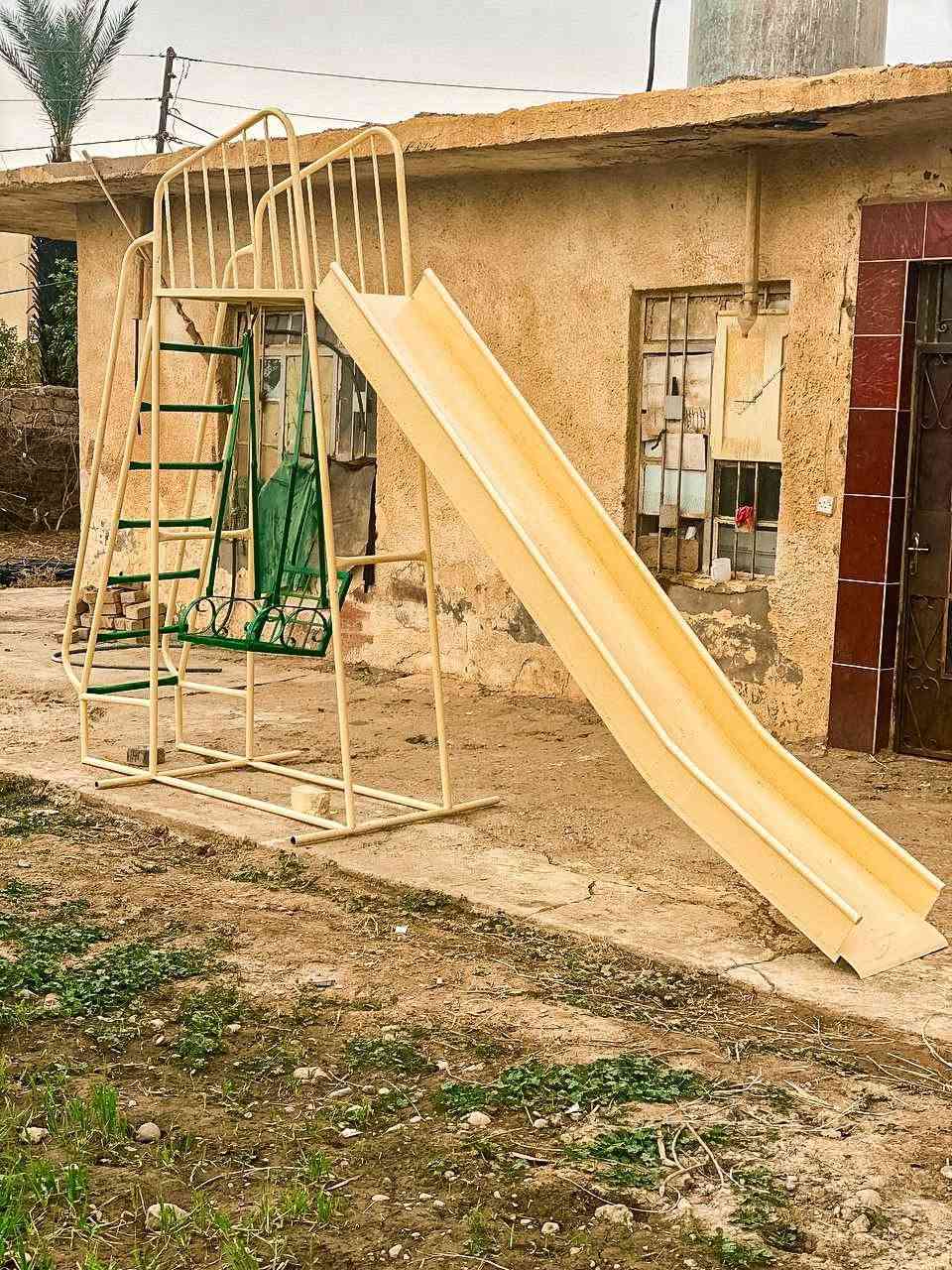 💯مكلف بالنشر💯
السلام عليكم 
زلگحانه + مرجوحة للبيع
الارتفاع 2.70cm مترين و سبعين سانتيم
الطول 4.10cm اربع امتار وعشر سانتيم
تصميم حلوو و نوعية الحديد ثقيل مو خفيف مصبوغة كامل بس تنصبها بالحديقة.
للتفاصيل اكثر يرجى الاتصال على الرقم ***********
