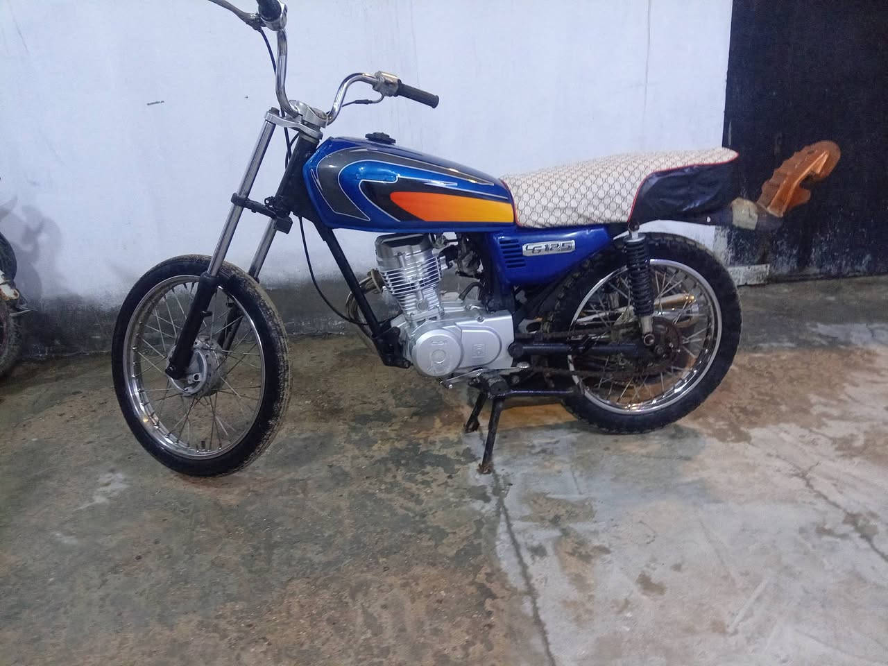 نامه ايراني دراجه نضيفه معنه الكلمه ادوات سعرهه 500 اوبيهه مجال


**إذا كنت صاحب هذا الإعلان وتريد حذفه لأي سبب، رجاءا أرسل رسالة إلى الدعم الفني**