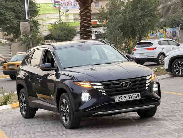 السلام عليكم
للبيع 
لون نيلي السيارة 
توسان موديل 2024  وارد امريكي رقم اربيل 
ماشية 9  فقط تحويل او وكالة للمشتري 
حسب الرغبة / جاملغ مبدل + تصليح جزء البنيد بسيط بدون دواخل  شرط 
تبريد وراديترات ومروحه كلهن بلاديات 
   مواصفات Sel 
مكينة 2500 تنفس طبيعي سمارت 
بصمة تشغيل + تشغيل عن بعد + الابواب بصمة + رادار امامي - خلفي -جانبي 
تبريد قطعتين + تحكمات استيرن وكروز سرعه _ شاشة - كامرا خلفية دواره 
تدفئه كشنات -  
اشاير مري - تحديد مسار قيادة أليه 
انظمة قيادة . فور ويل اطفاء ذاتي
اوتو هولد
 . وباقي المواصفات معروفة . السيارة جاهزه وحلوه جديده 
تبريد راديترات مروحه كلهن بوضع الشركة بلاديات 
دواخل شواصي لغود مكفولة وشرط الفحص والسونار ابيع 
حجر البيئه بلادي 
رادار بلادي 
بغداد المنصور   
واتساب متوفر او الاتصال عالرقم 
*********** 
سعرها 196    ورقة
