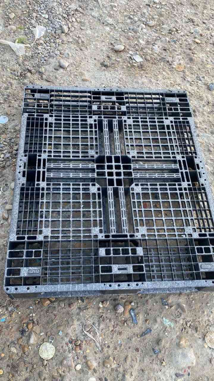 السلام عليكم 
سكيب بلاستك سعر القطعه 5 الف دينار 
الكميه من 50 الى 60 قطعه 
*********** 
عنوان ابو غريب قرب محطه لؤلؤه
