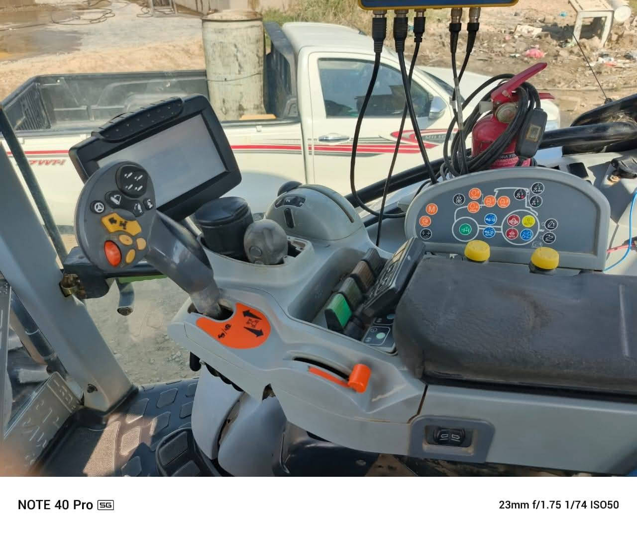 نيوهولند 7030 مكينه مكفوله هيدرو فقط انجكترات مشتغلهن درجه اولى رقم اربيل الدولي تريد تحويل تريد وكاله تخم تاير اخو الجديد جاهزه للعمل ***********
