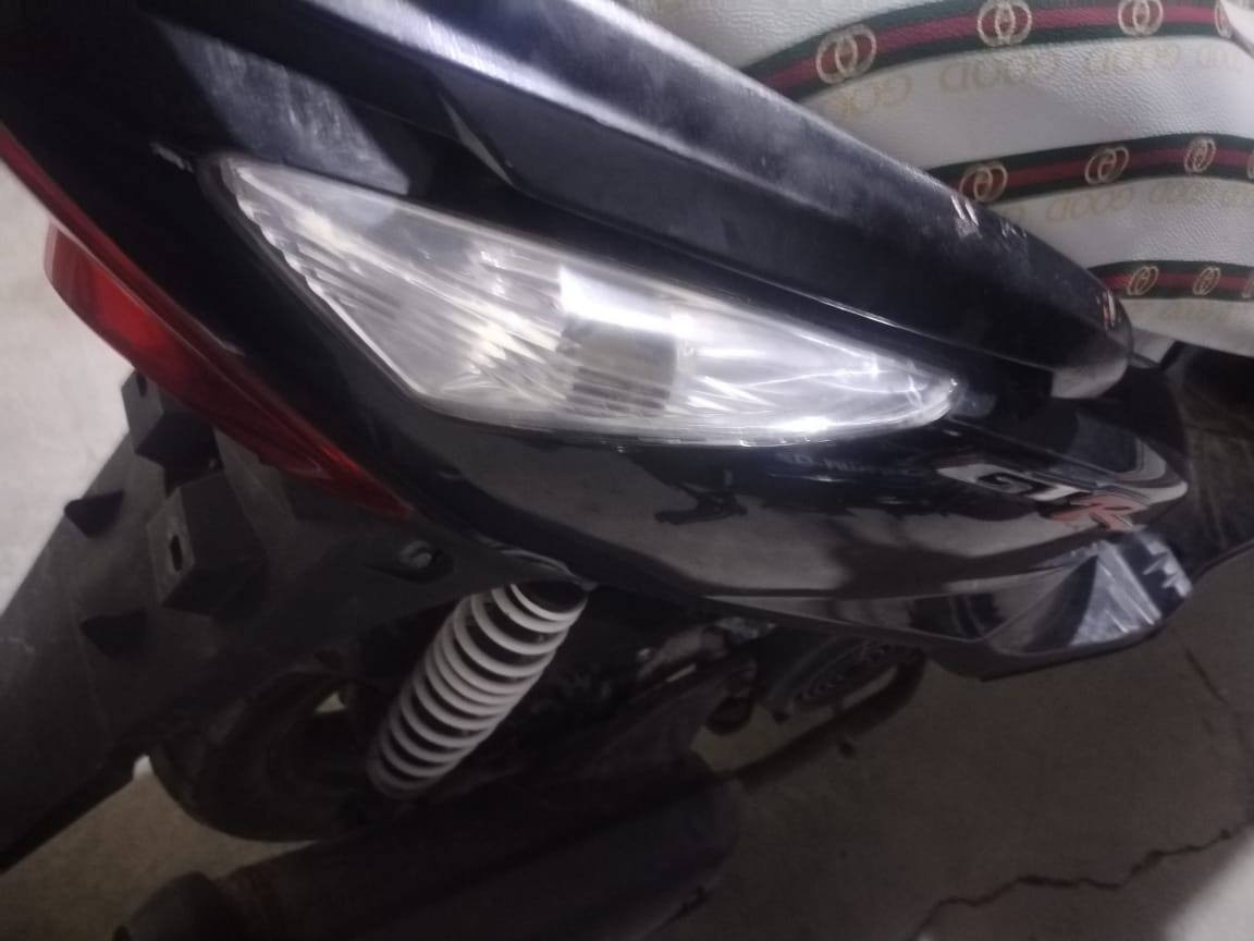 سلام عليكم ماكس ثعلب 🦊مال حاويه دراجه كاله شغاله من الطول لطول مابيه نقص لو برغي فوول نشاط كله شغاله صلف هندر كفراته ختم واحد ويه المحرك مكان الدراجه فلوجه حي الجولان مكلف بنشر رجان خاص مغلغ 
ارقام صاحب الدراجه ***********
***********
السعر 650
