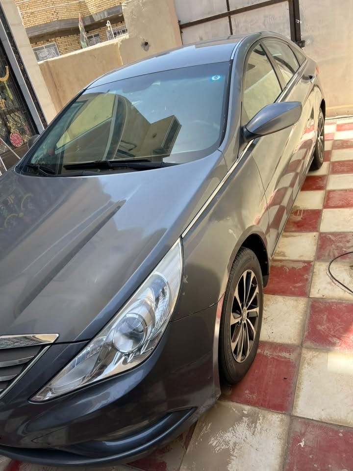 سوناتا ٢٠١٣ رقم بغداد سنويه جديده مكانها بابل سعر ١٠٠ وبيها مجال السونار بالصور *********** واتساب
