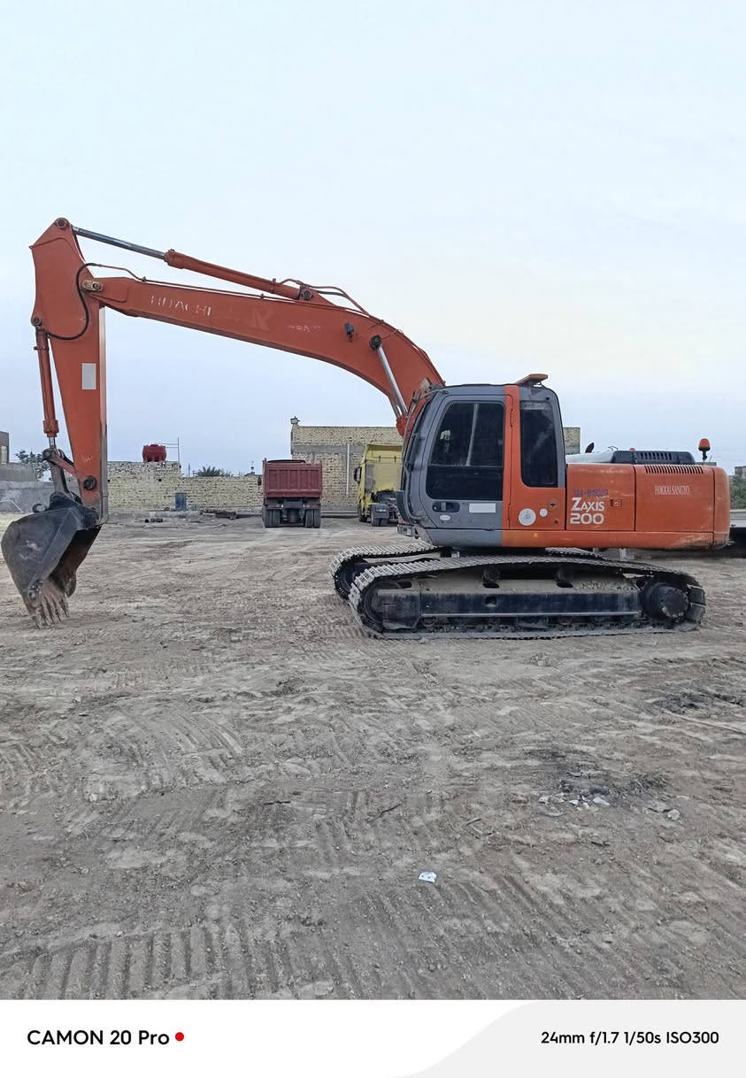 للبيع حفاره زت ٢٠٠٥ رقم بابل جديد تحويل ***********/*********** مكان ميسان
