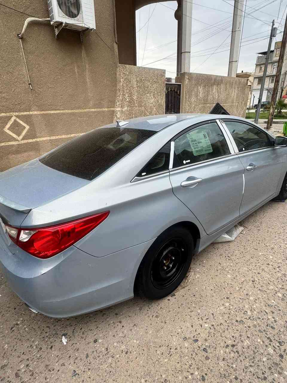 السلام عليكم سوناتا وارد امريكي. 2013
مكاني البصره ////. بيه شوي من بالبنيد والجنطه شوي فقط السياره جاهز من كلشي نص فول محرك 2400

رايده 105. واذا اكو مراوس بالنترا 41/15/16 /17حسب القناعه 

كون بصره
///***********
