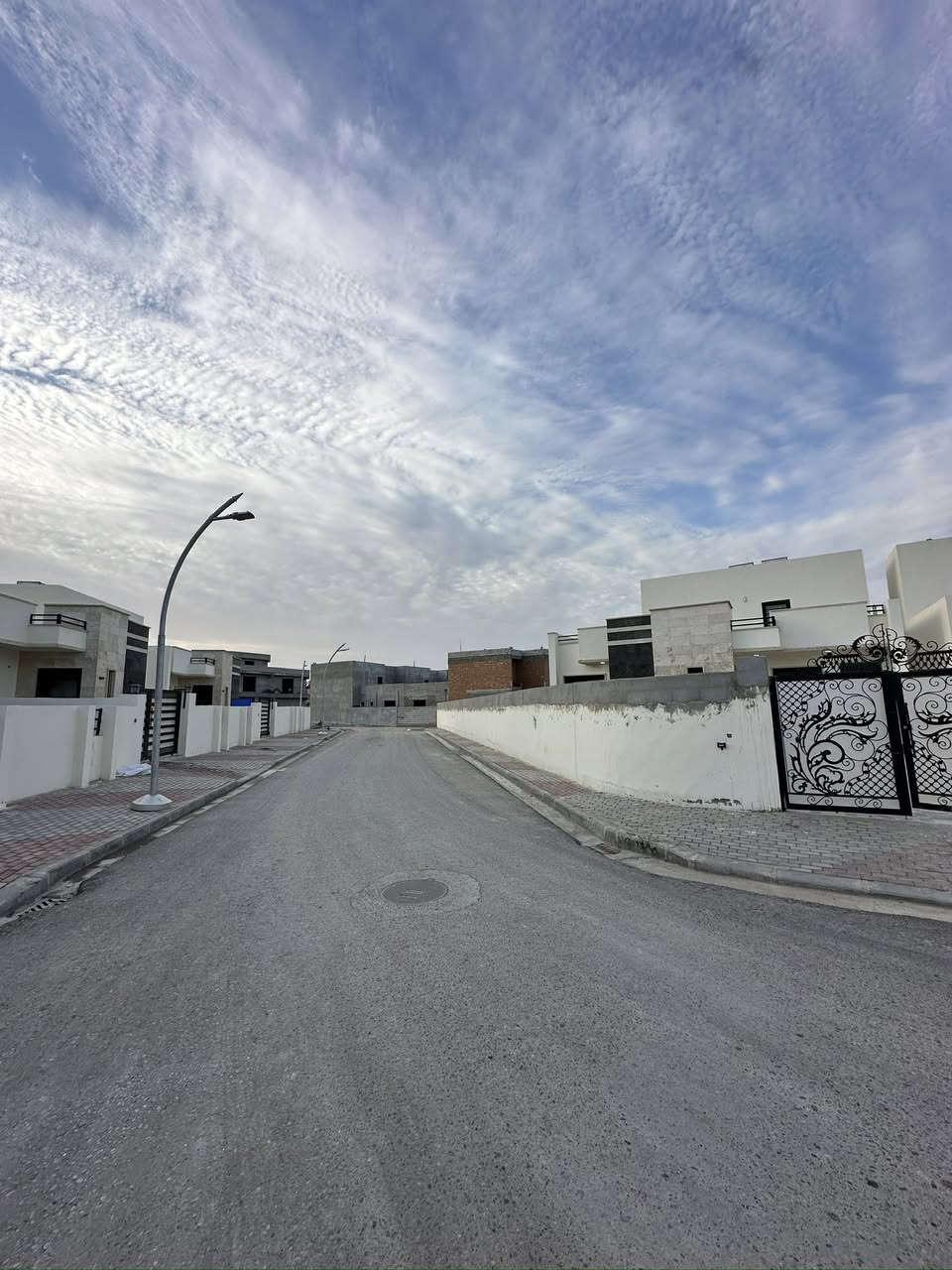 دار صفر للايجار   ( القرية الهولنديه )
ال 100 دار
مساحة 400 متر 
3 غرف نوم+ هول + ستقبال  + مطبخ  

؛ الاستفسار  اتصال ع 
***********
