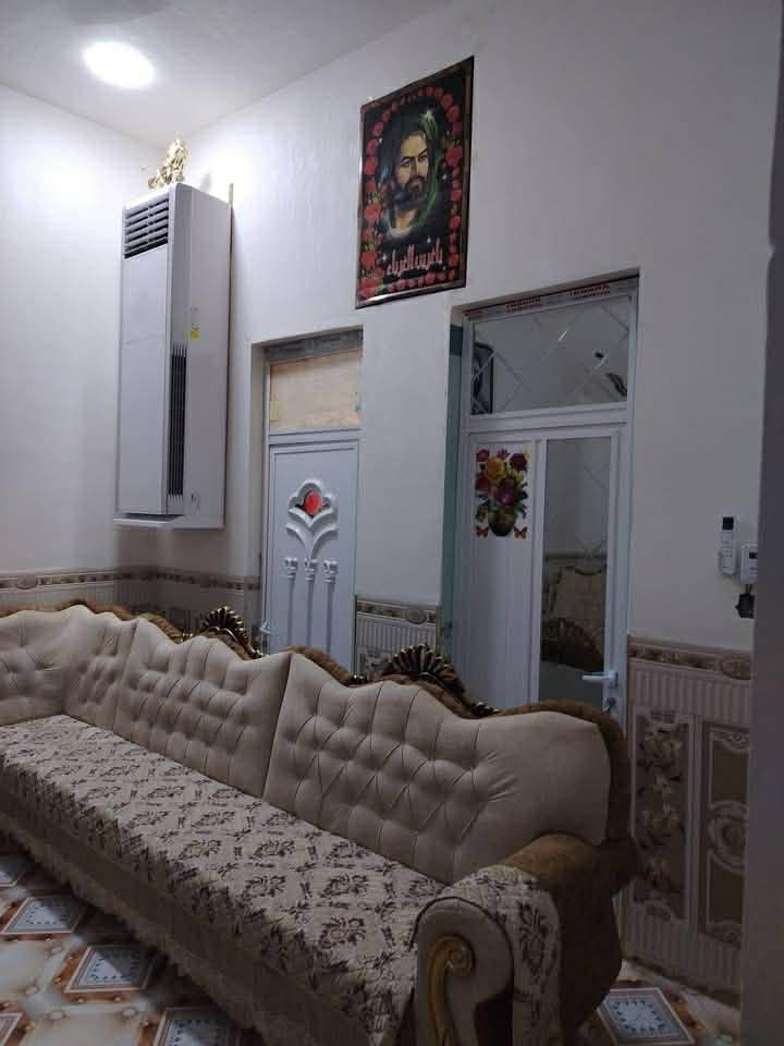 سلام وعليكم دار البيع المساحه 200 متر طابو صرف غرف 2 وصاله كبيره ومطبخ مناور 2 دوانية مغاسل داخليه وخارجيه البناء حديث طابوق رباط كونكريت وسقف كونكريت العنوان سوق الشيوخ حي العسكري شارع المستوصف قرب مجمع علاء الحمداني ابو ايه
للاستفسار اكثر تصال 📞
***********
