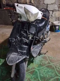 كامكو جي فور  للبيع بيهه كرنك كهربائيات كله شغاله ماعيزه شي السعر 175 ...