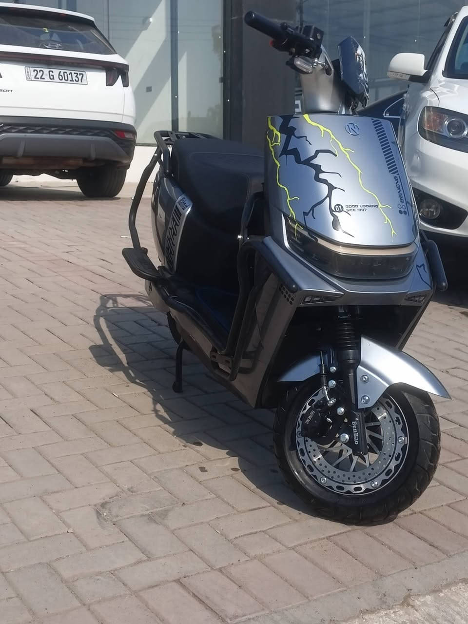 بومباي مثبت سرعه ومانع انزلاق ويرجع بك 6 باتري مسطره صارله شهر يمي أدفع سعر للعلم ماخذه ب مليون وخمسميه غراضه موجوده صندوق ومرايات


**إذا كنت صاحب هذا الإعلان وتريد حذفه لأي سبب، رجاءا أرسل رسالة إلى الدعم الفني**