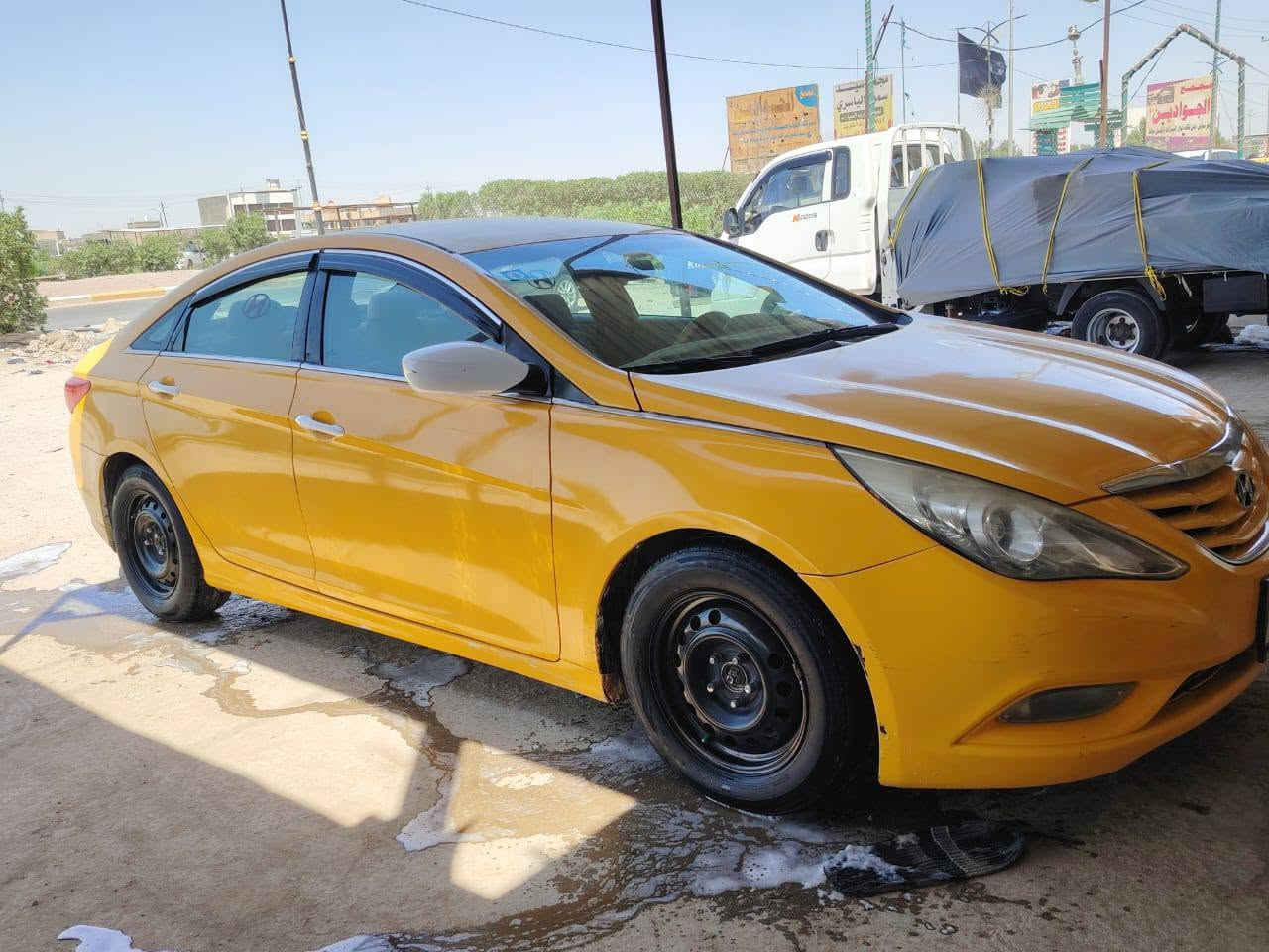 سلام عليكم سوناته 11 وارد امريكي ضرر باب خلفي وجاهزه صبغه جديده مكان السياره رميثه السعر 83وبيه مجال رقم بغداد نكليزي اتصل وتدلل ***********
