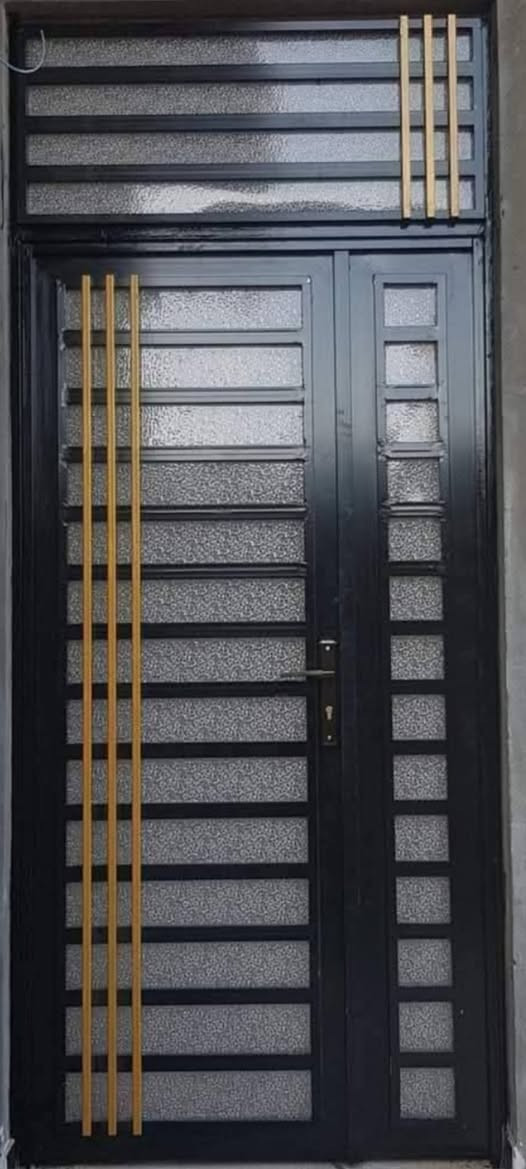 سلام عليكم اخوكم حداد متنقل وشغلي هندسي ودرجة أولى بيبان وشبابيك وسقيف كسبان وسندويج  وكفت لعمال اتصل وتدلل ***********
